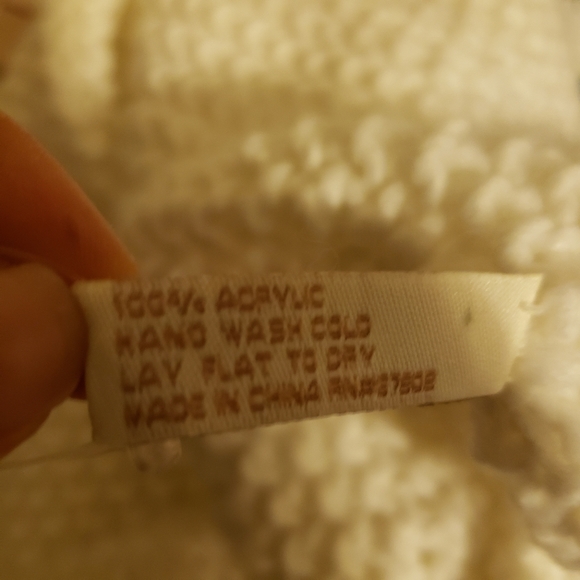 NWT Chunky Knit Infinity Scarf - Picture 4 of 4